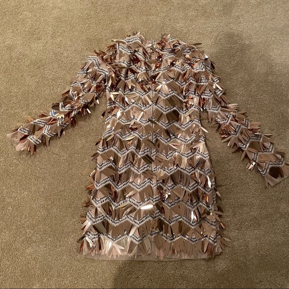Fun go go style short dress. Long sleeves